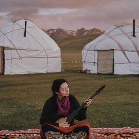 Zalkar Yurt Camp Hotell Song-Kul Exteriör bild