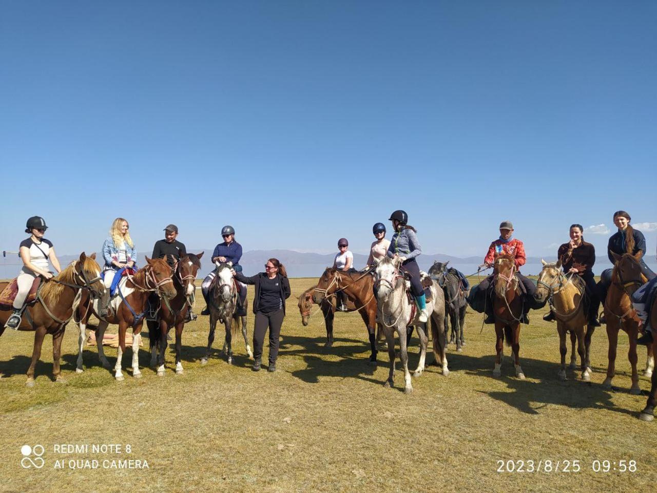 Zalkar Yurt Camp Hotell Song-Kul Exteriör bild