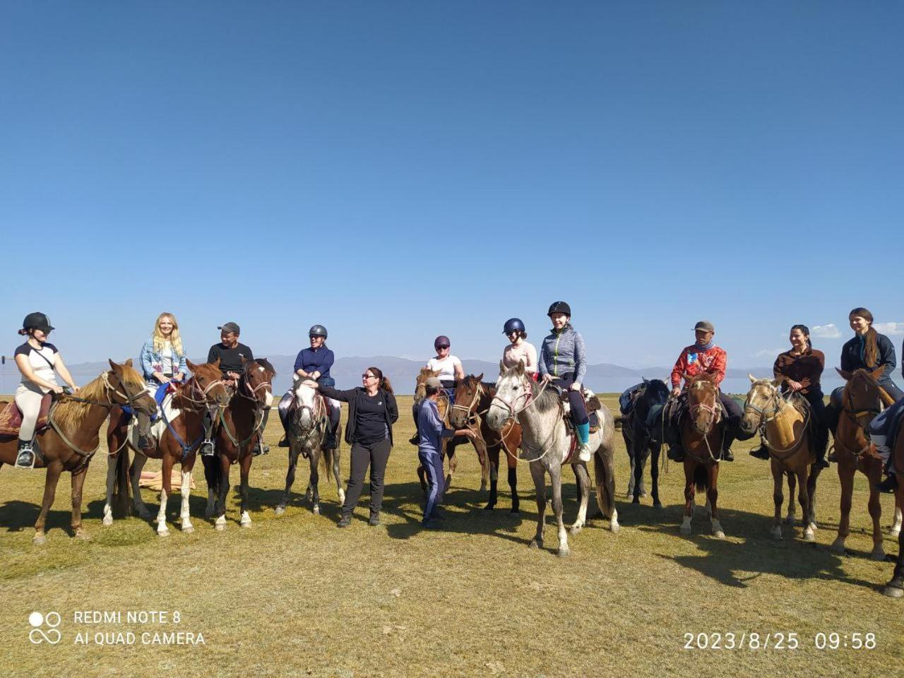 Zalkar Yurt Camp Hotell Song-Kul Exteriör bild