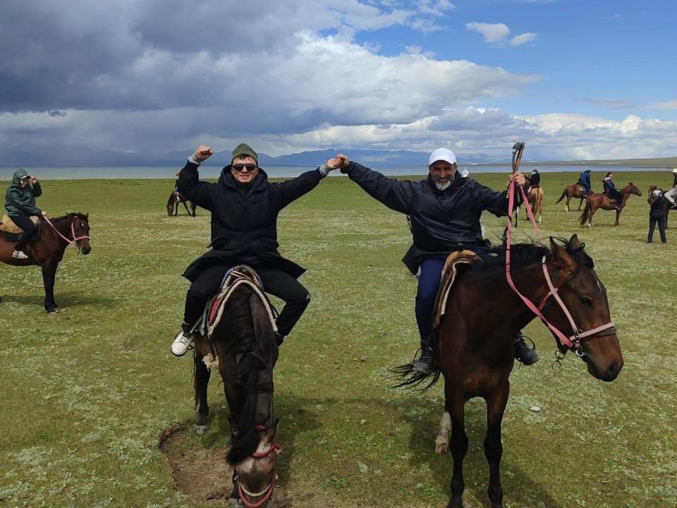 Zalkar Yurt Camp Hotell Song-Kul Exteriör bild