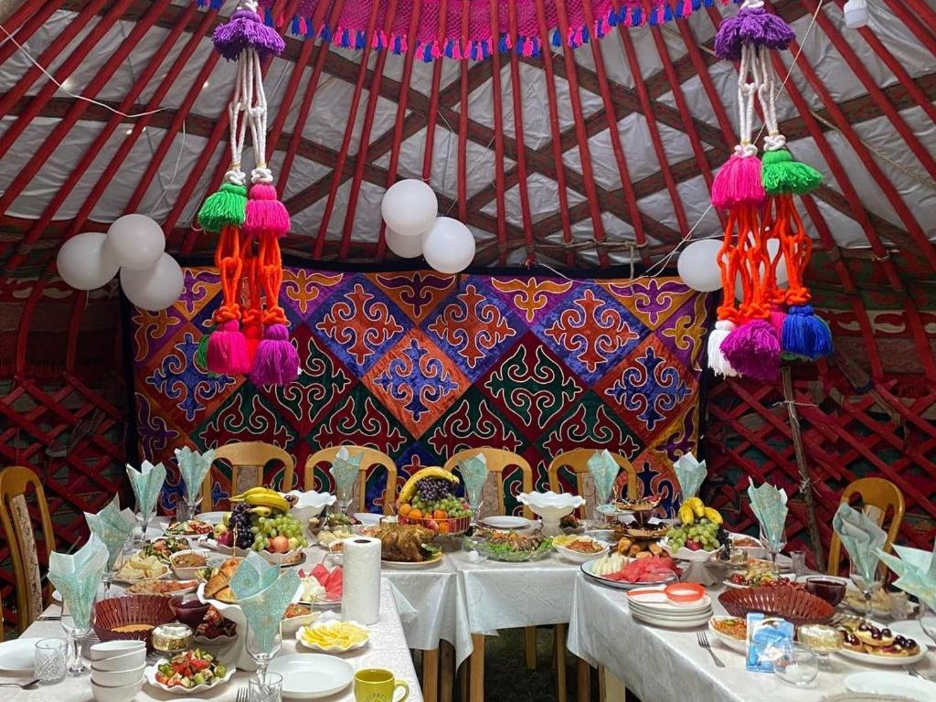 Zalkar Yurt Camp Hotell Song-Kul Exteriör bild