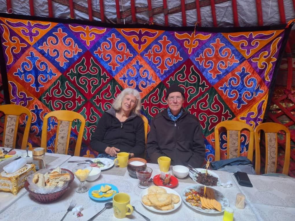 Zalkar Yurt Camp Hotell Song-Kul Exteriör bild