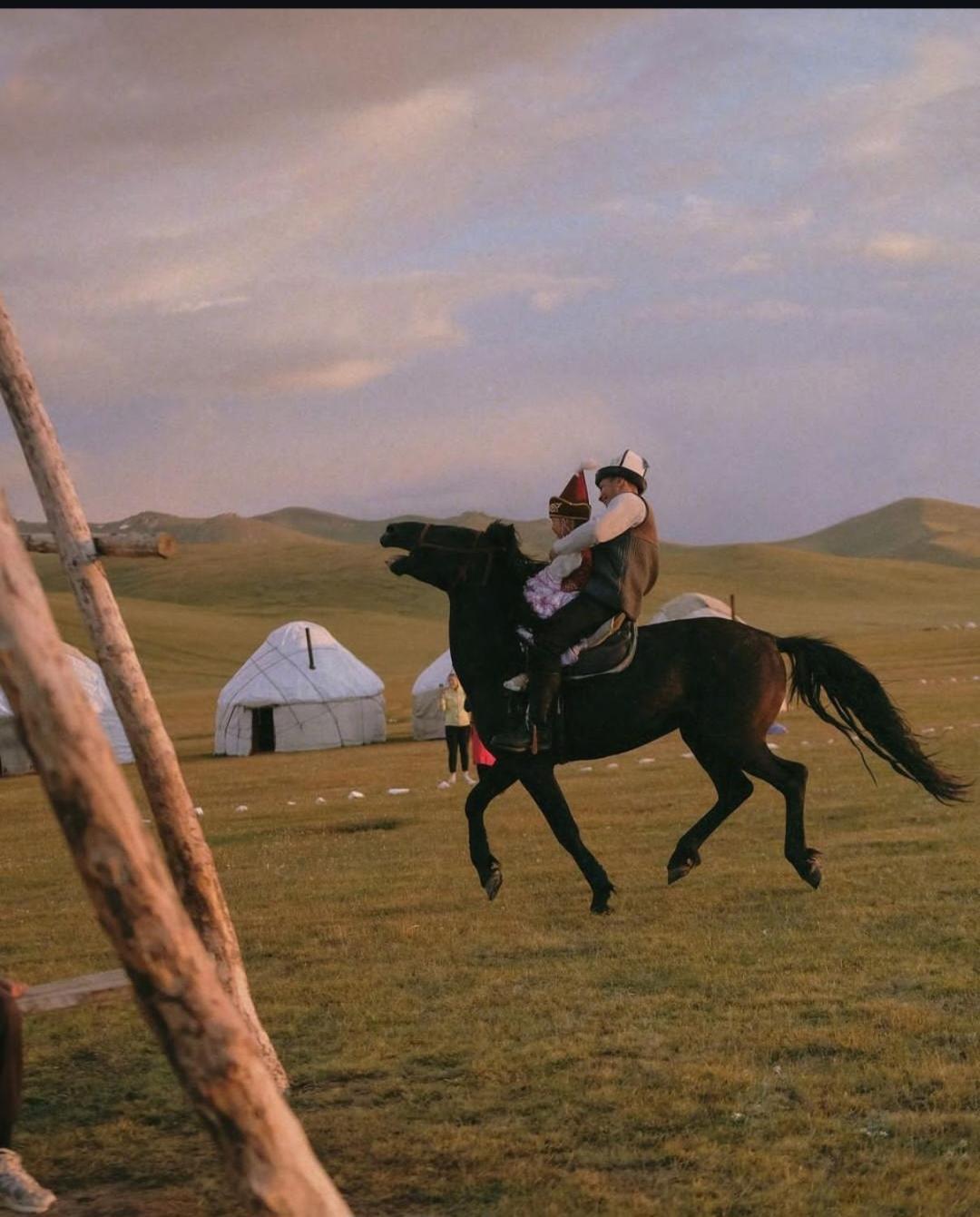 Zalkar Yurt Camp Hotell Song-Kul Exteriör bild