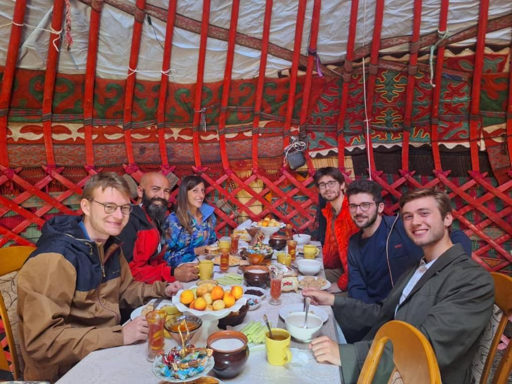 Zalkar Yurt Camp Hotell Song-Kul Exteriör bild
