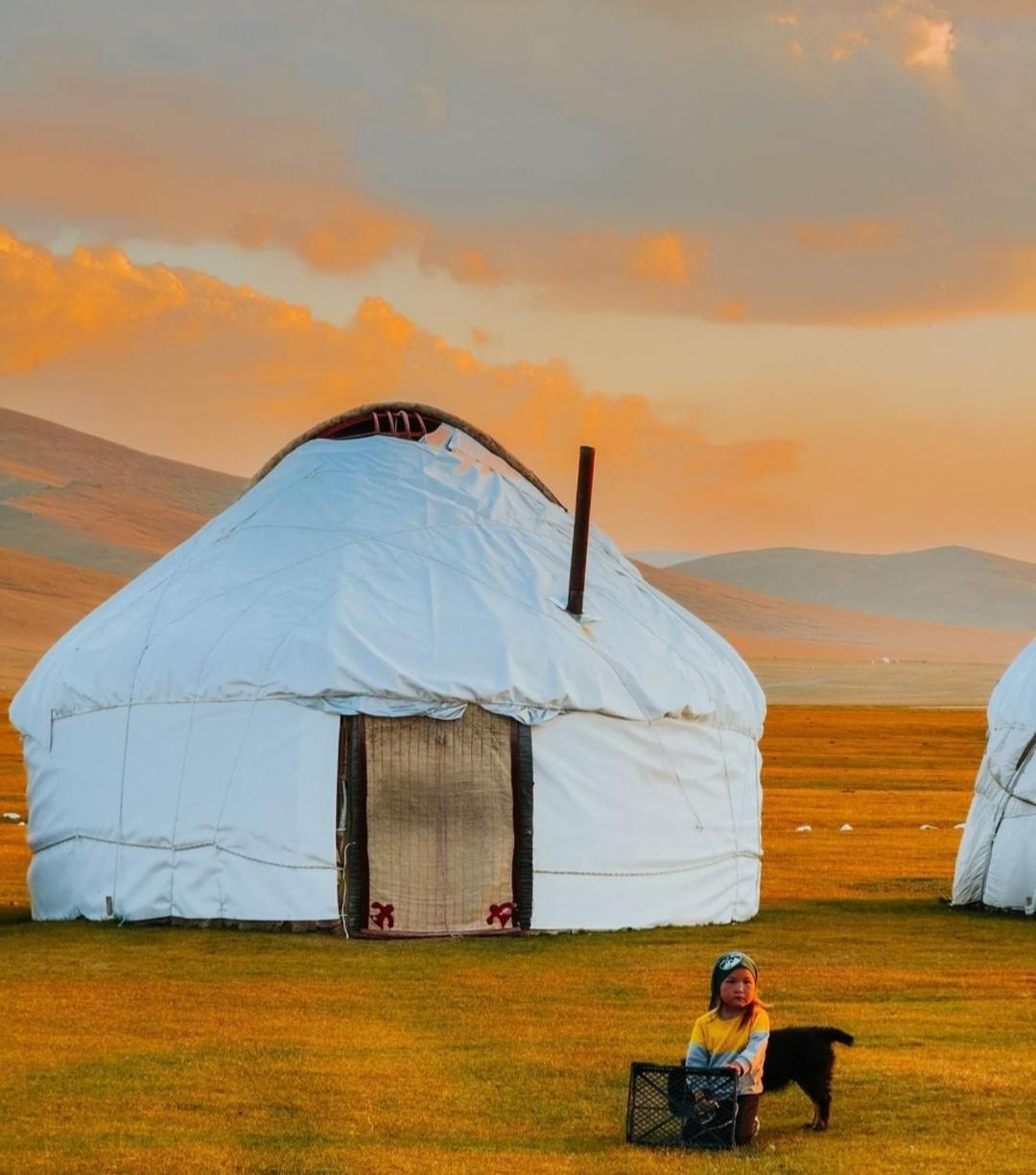 Zalkar Yurt Camp Hotell Song-Kul Exteriör bild